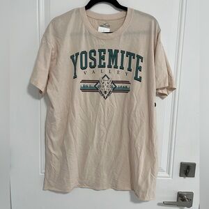 Hollister Unisex Yosemite Short Sleeve Tee - Men M / Women L